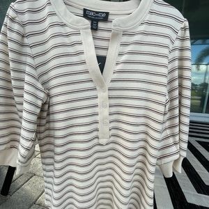Cute  three quarter length sleeve top size Medium .